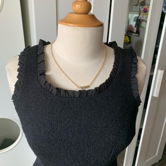 Banana republic// knee length dress size 2 - Picture 2 of 6